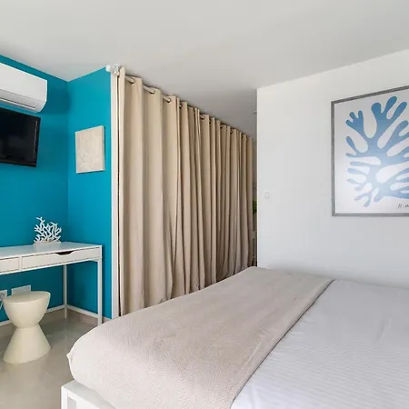 Blue Coral Heliopolis Naturiste Agde