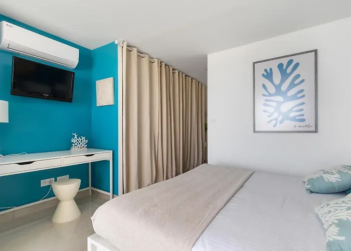 Blue Coral Heliopolis Naturiste Agde